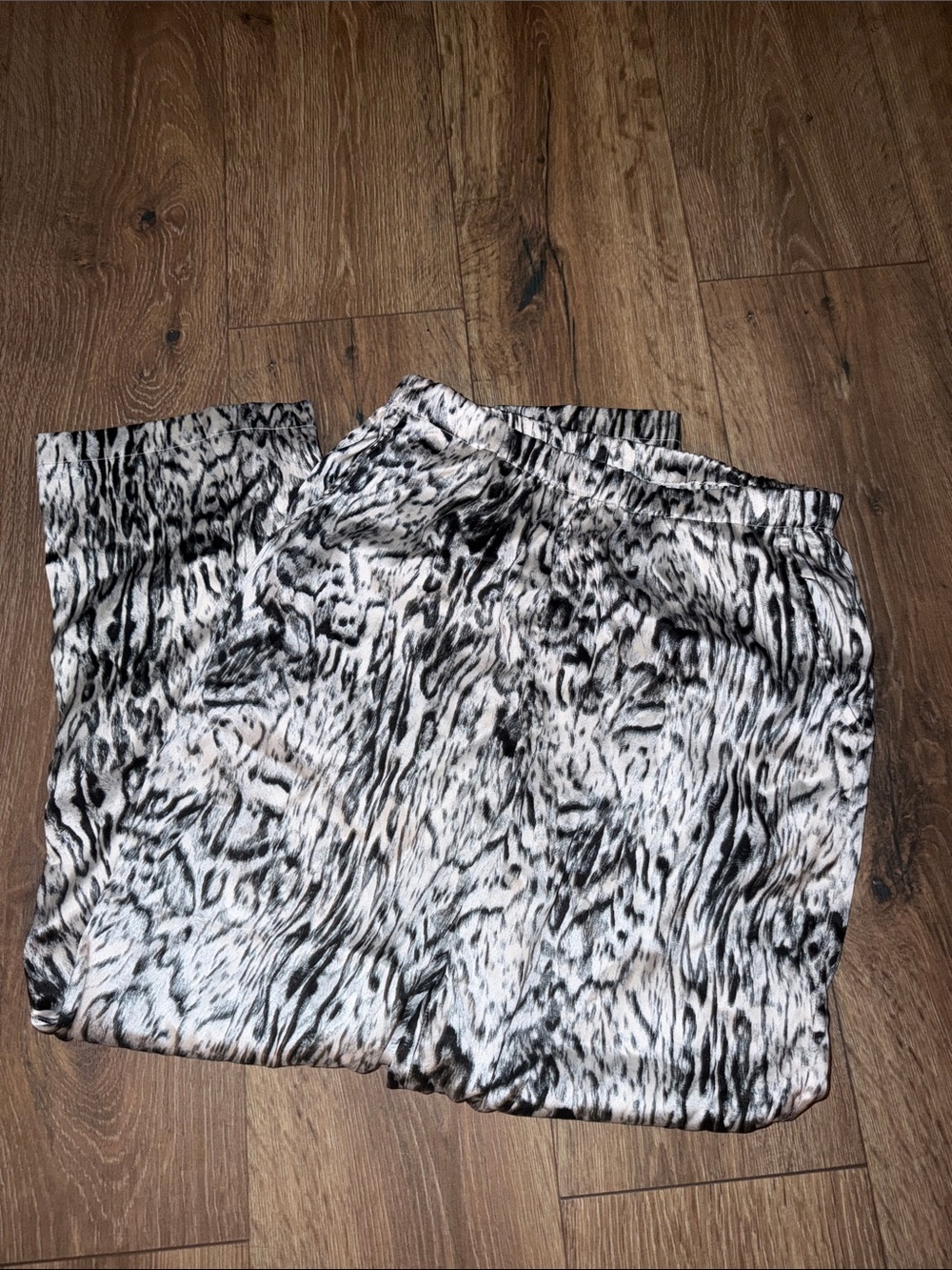 Women’s Black & White Animal Print Satin Pants